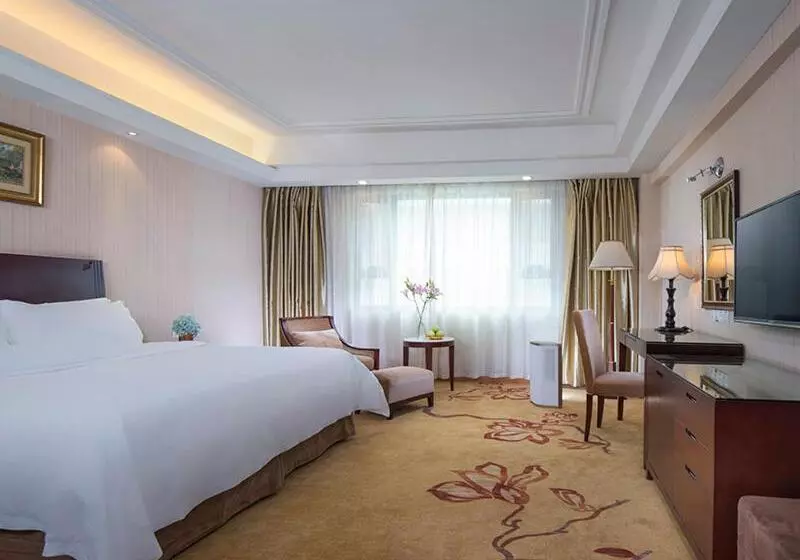 Vienna International Hotel Yangshuo West Street