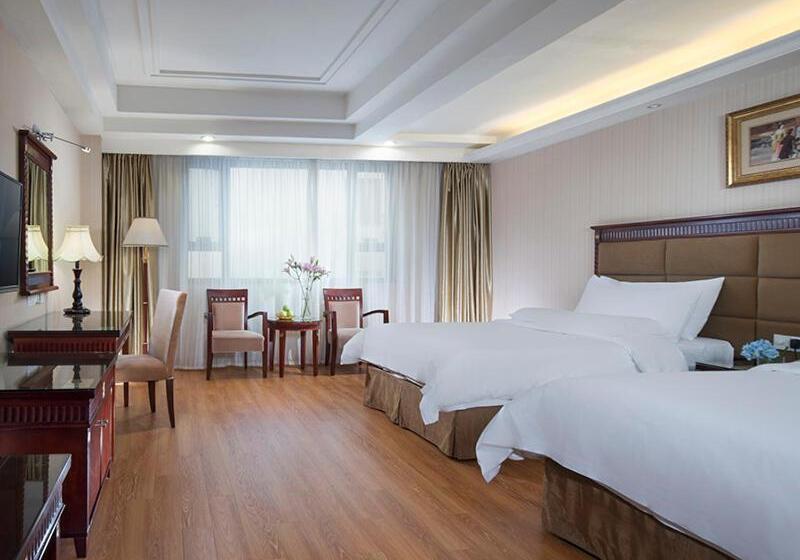 Vienna International Hotel Yangshuo West Street