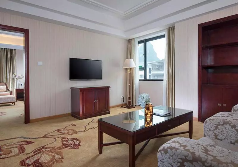 Vienna International Hotel Yangshuo West Street