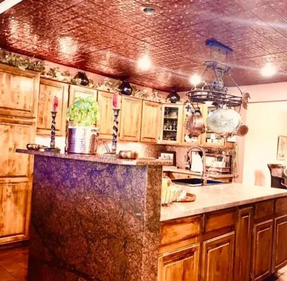 Sundance Suite   Prairie Rose Bed & Breakfast