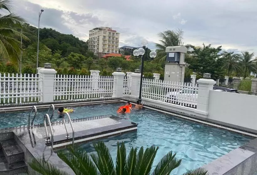 Hotelli Phượng Hoàng Villa