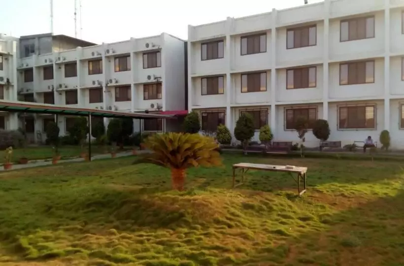 S S Hotel And Resort