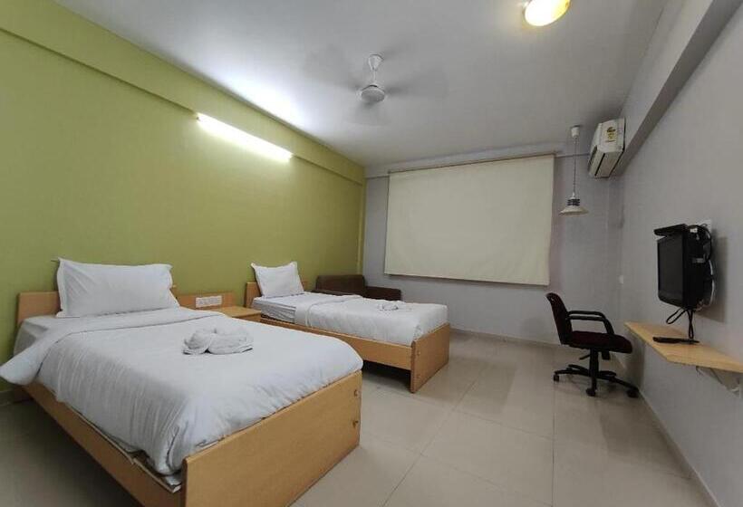 S S Hotel And Resort