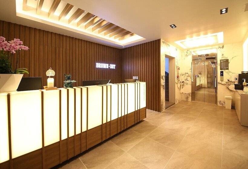 Brown Dot Hotel Sinan