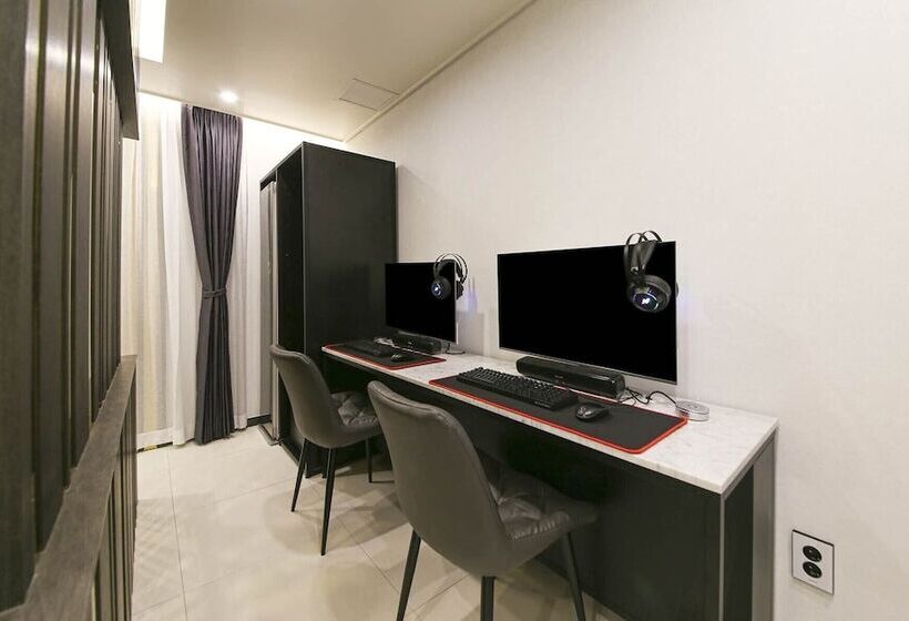 Brown Dot Hotel Sinan