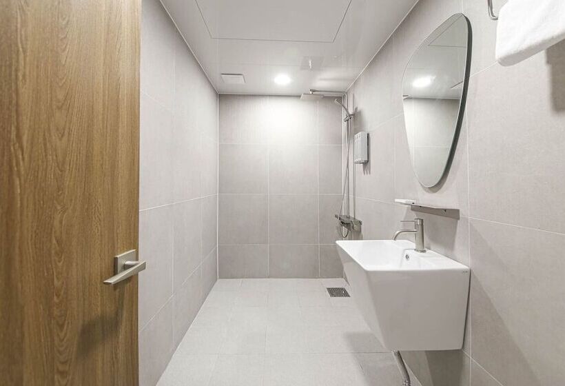 Brown Dot Hotel Sinan