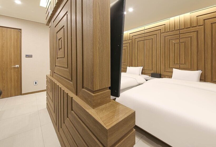 Brown Dot Hotel Sinan