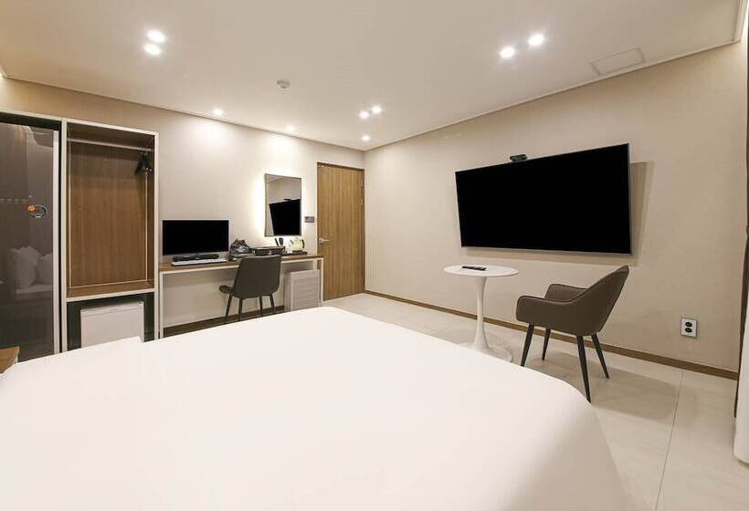 Brown Dot Hotel Sinan