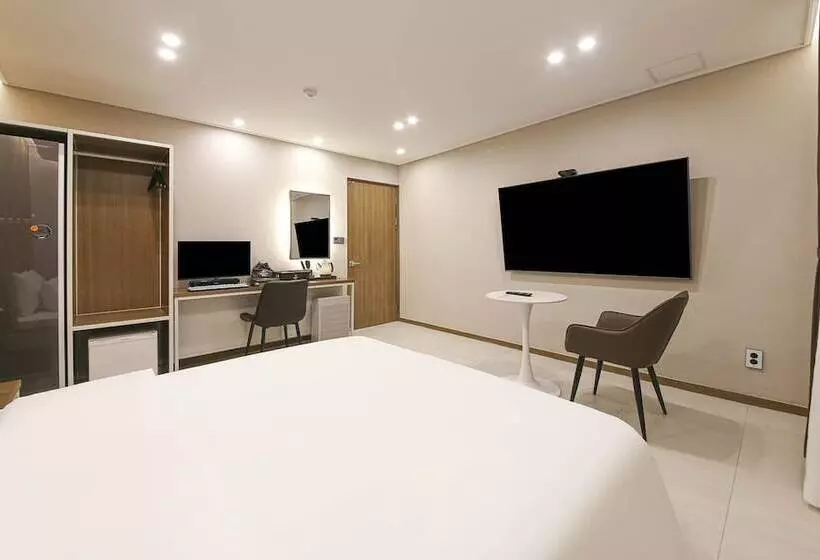 Brown Dot Hotel Sinan