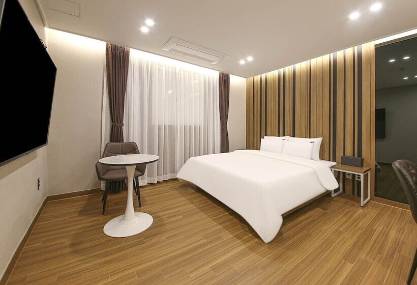 Brown Dot Hotel Sinan