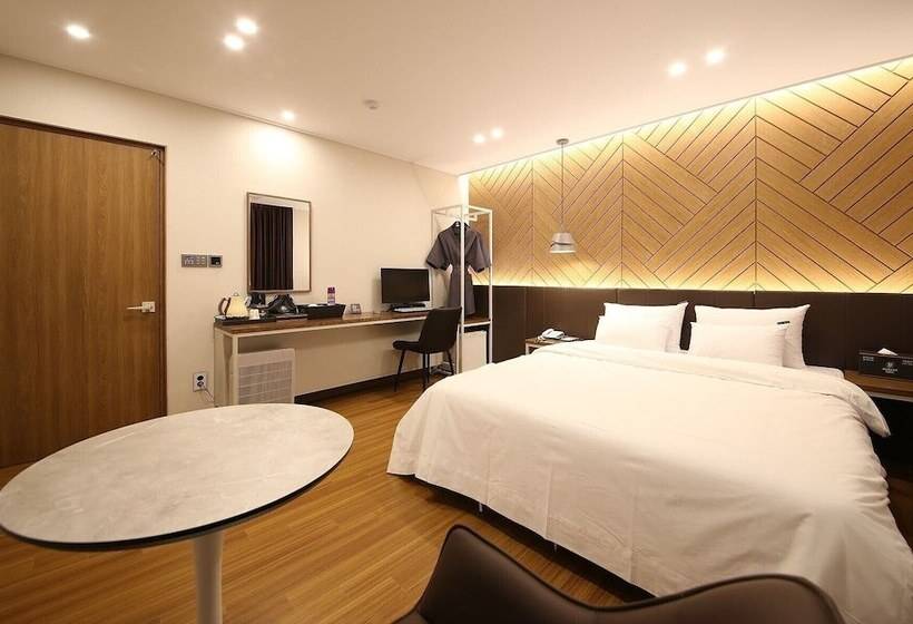 Brown Dot Hotel Sinan