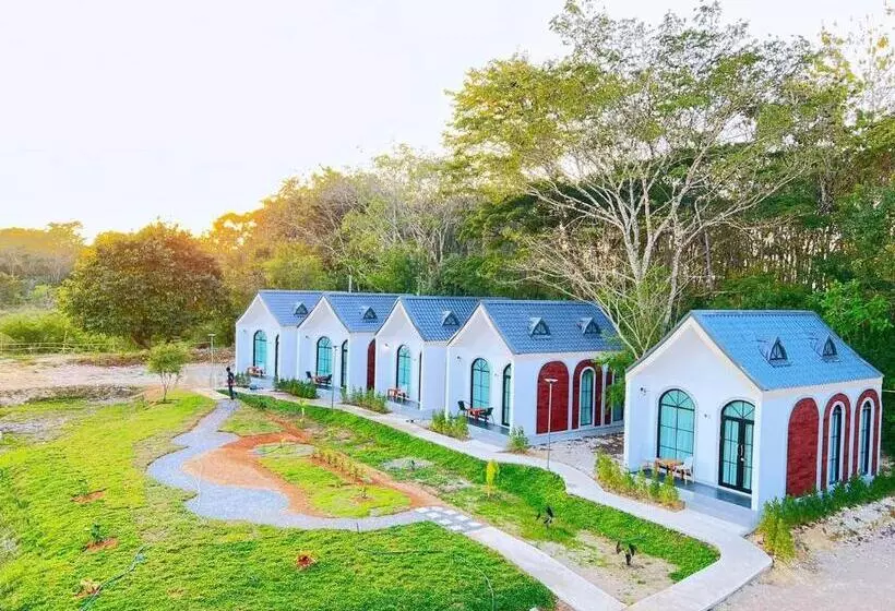 Hotelli คีรีศิลป์ รีสอร์ท เชียงราย