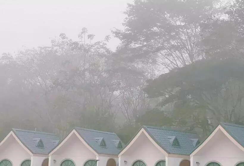 Hotelli คีรีศิลป์ รีสอร์ท เชียงราย