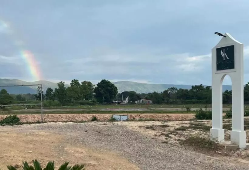 Hotelli คีรีศิลป์ รีสอร์ท เชียงราย