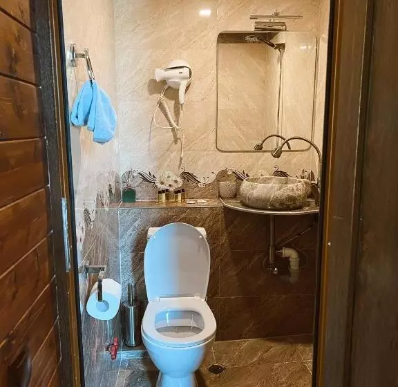 هتل Nordmann,racha