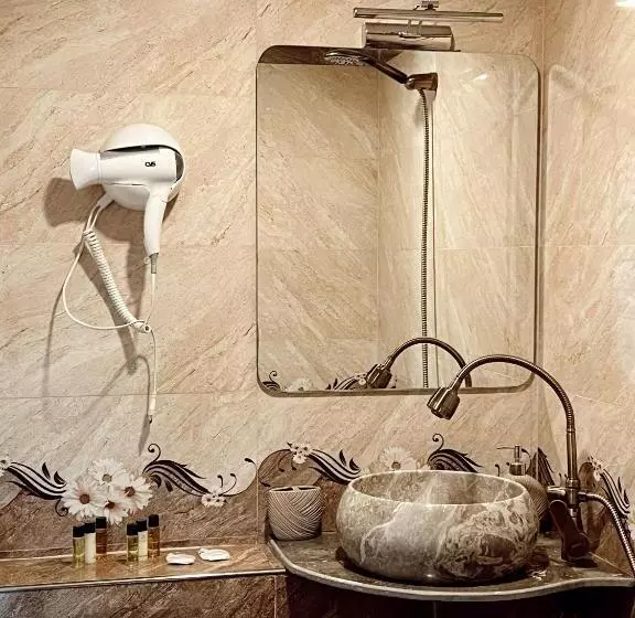 هتل Nordmann,racha