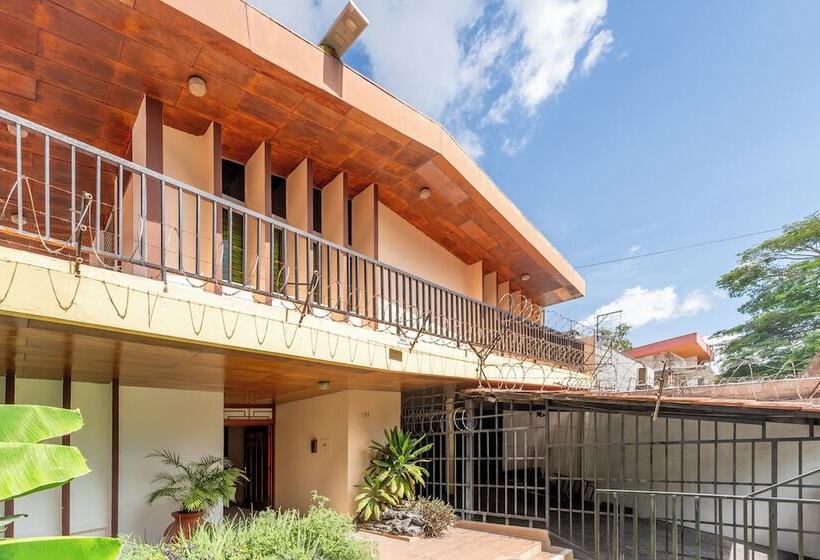 بنسيون Volcano Hostal Y Restaurante