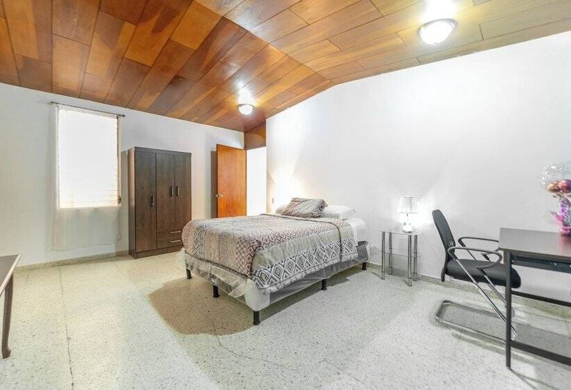 بنسيون Volcano Hostal Y Restaurante