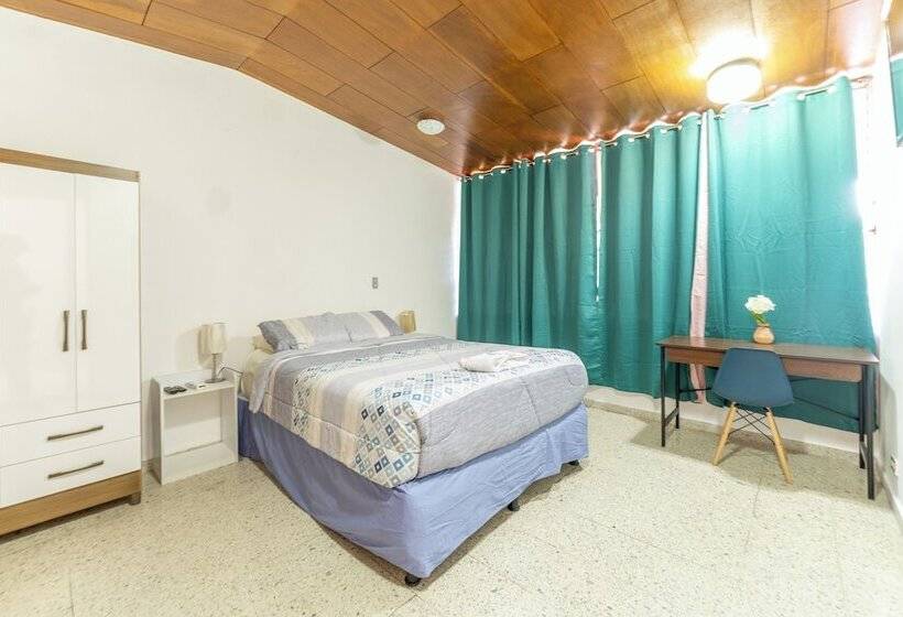 بنسيون Volcano Hostal Y Restaurante