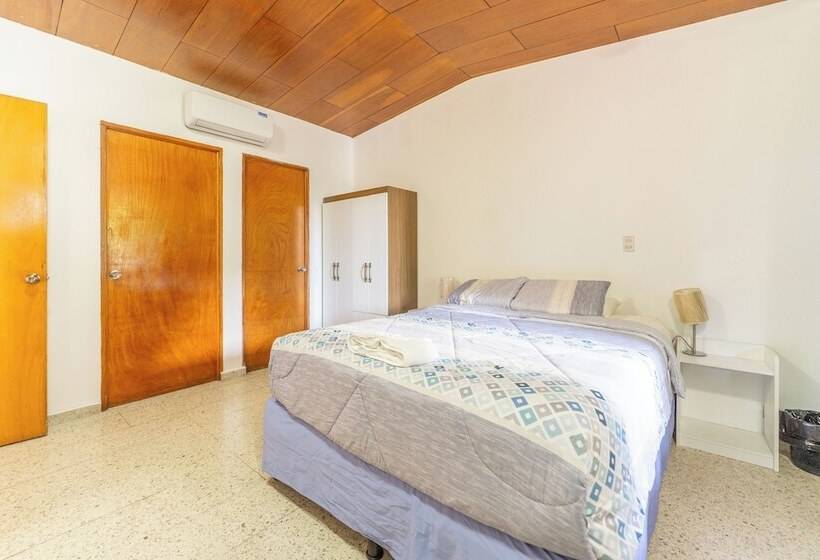 بنسيون Volcano Hostal Y Restaurante