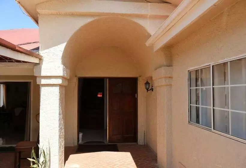 هاستل Ataongo Residence