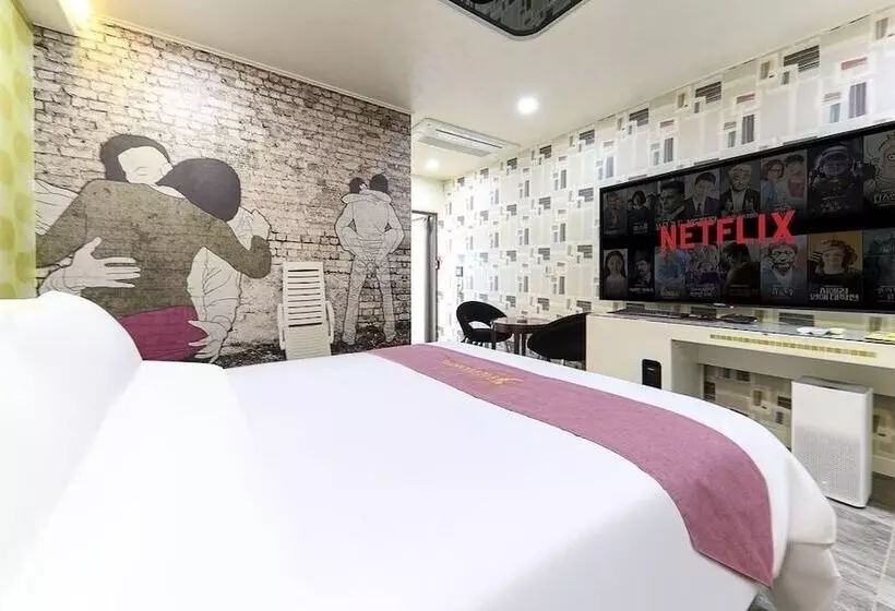 Hotelli Hera Drive In