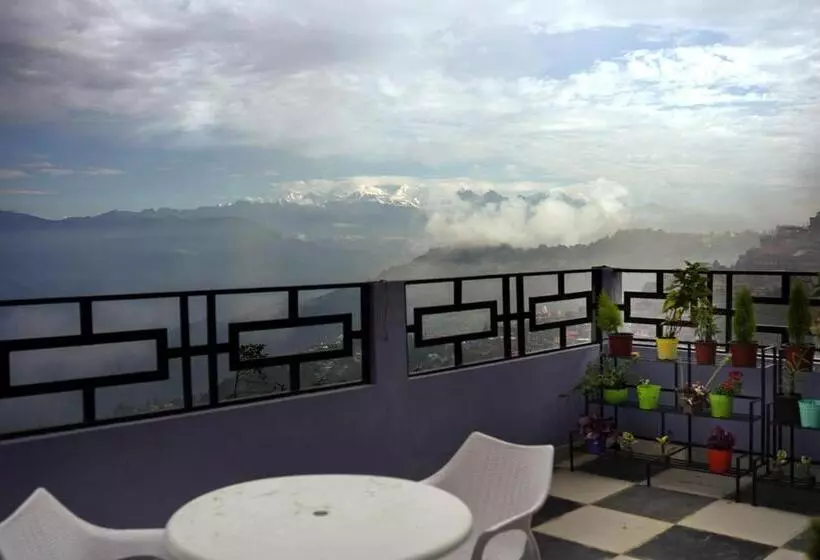 ホテル Hill Queen Near Sherpa Gumba Darjeeling Mall 5 Min Couple Friendly