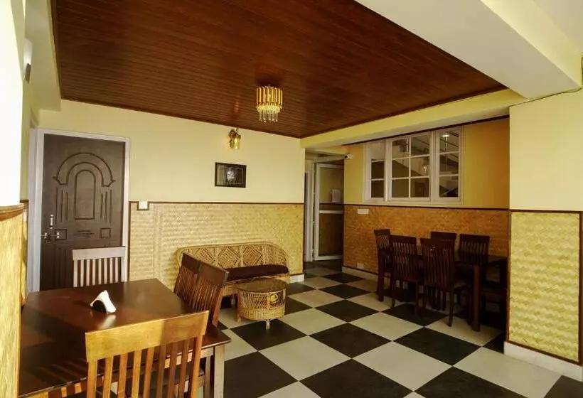 ホテル Hill Queen Near Sherpa Gumba Darjeeling Mall 5 Min Couple Friendly