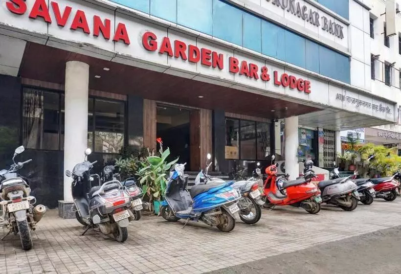 ホテル Oyo Flagship Savanna Garden Lodge