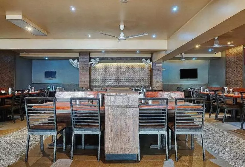 ホテル Oyo Flagship Savanna Garden Lodge