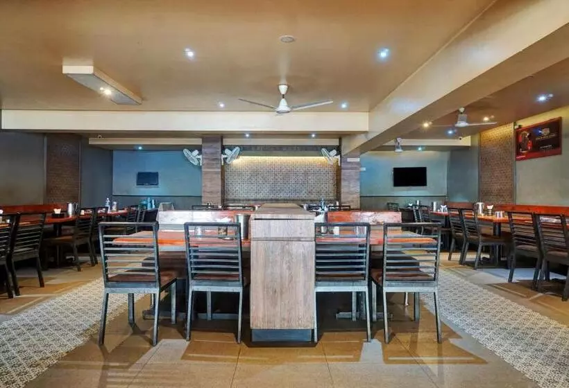 ホテル Oyo Flagship Savanna Garden Lodge