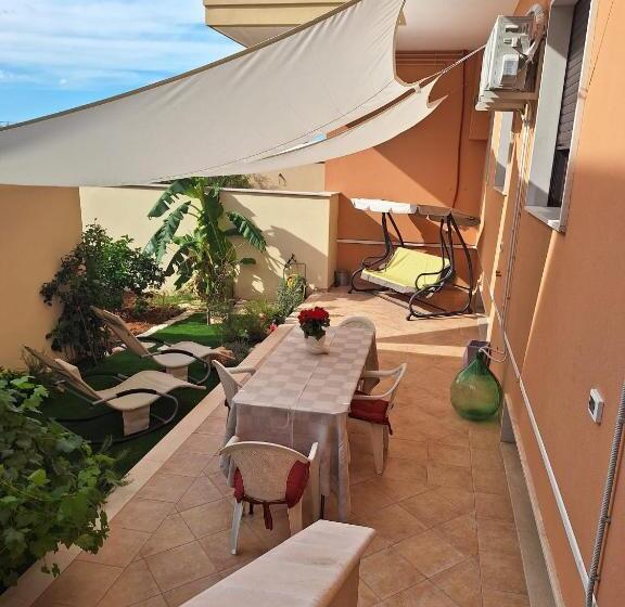 Bed and Breakfast Domus 0143