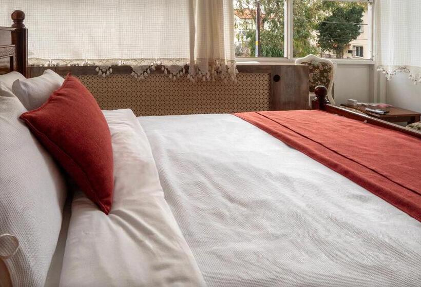 בית מלון כפרי Black Lotus İzmir