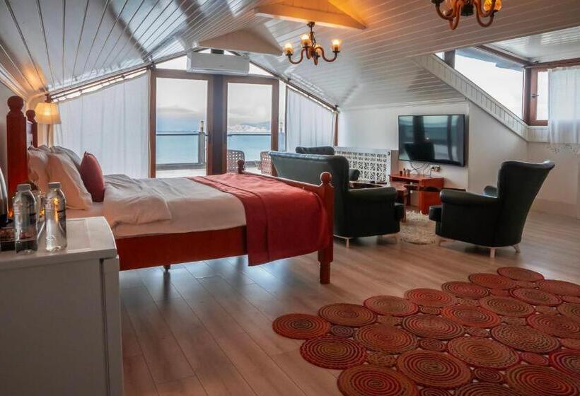 בית מלון כפרי Black Lotus İzmir