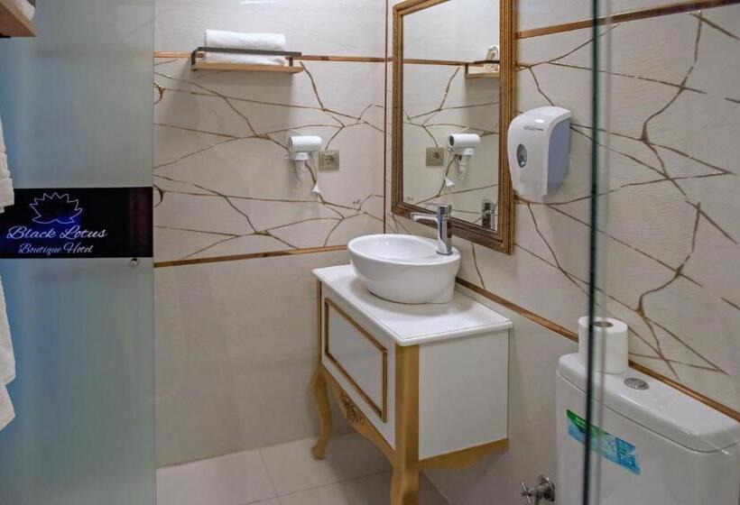 בית מלון כפרי Black Lotus İzmir