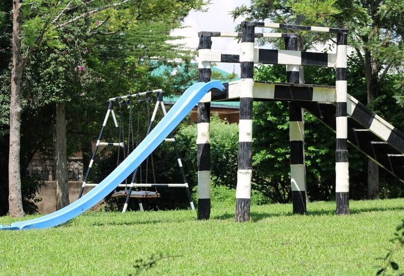 酒店 Meserani Oasis Lodge & Campsite