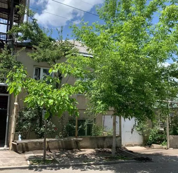 Majatalo Dendrobak Guesthouse