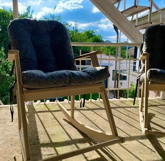 Majatalo Dendrobak Guesthouse