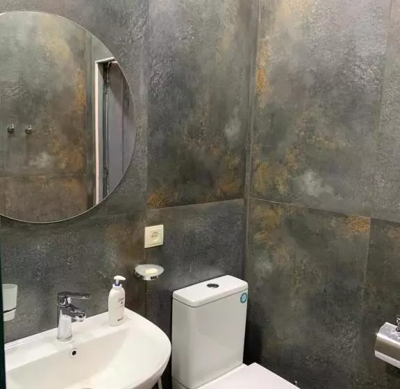 Majatalo Dendrobak Guesthouse