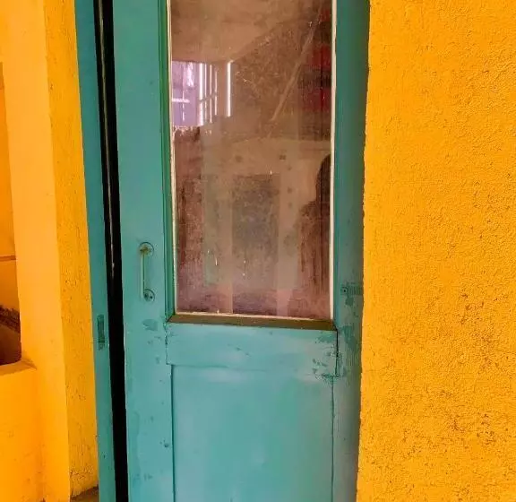 Majatalo Dendrobak Guesthouse