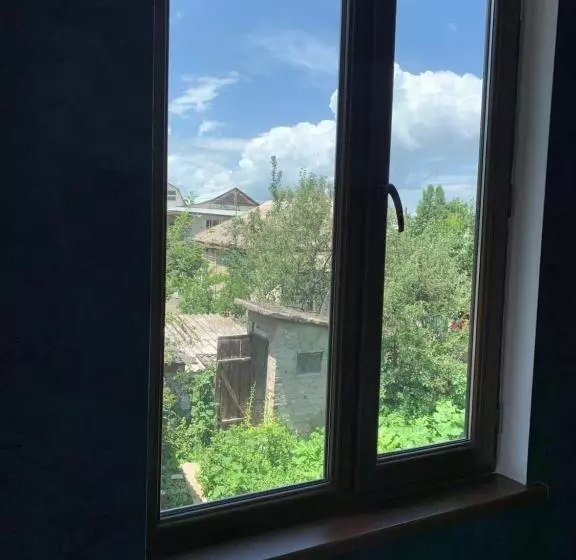 Majatalo Dendrobak Guesthouse