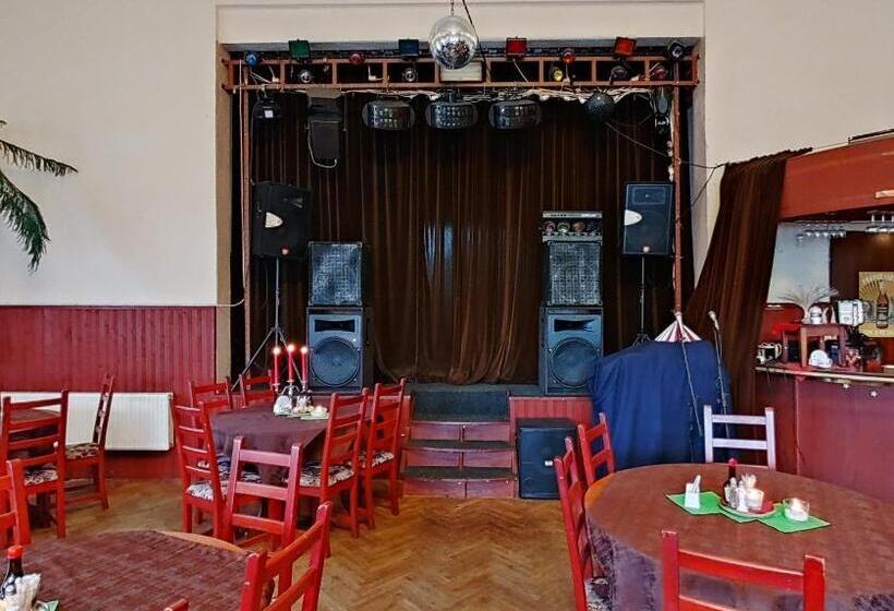 Пансион Motorest U Koně