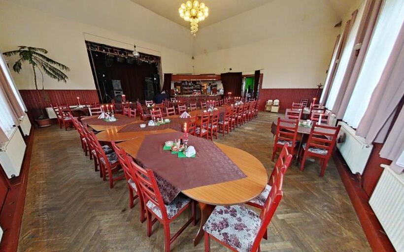 Пансион Motorest U Koně