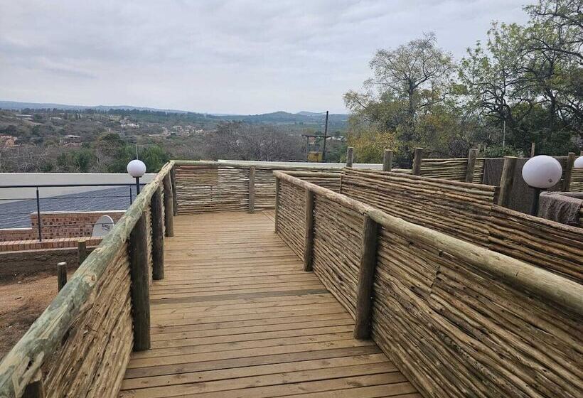 پانسیون Tembo Guest Lodge