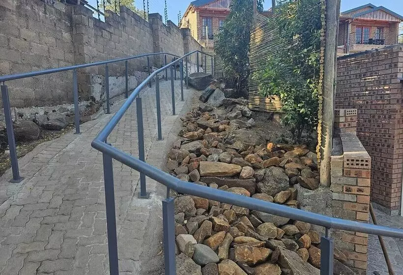 Majatalo Tembo Guest Lodge