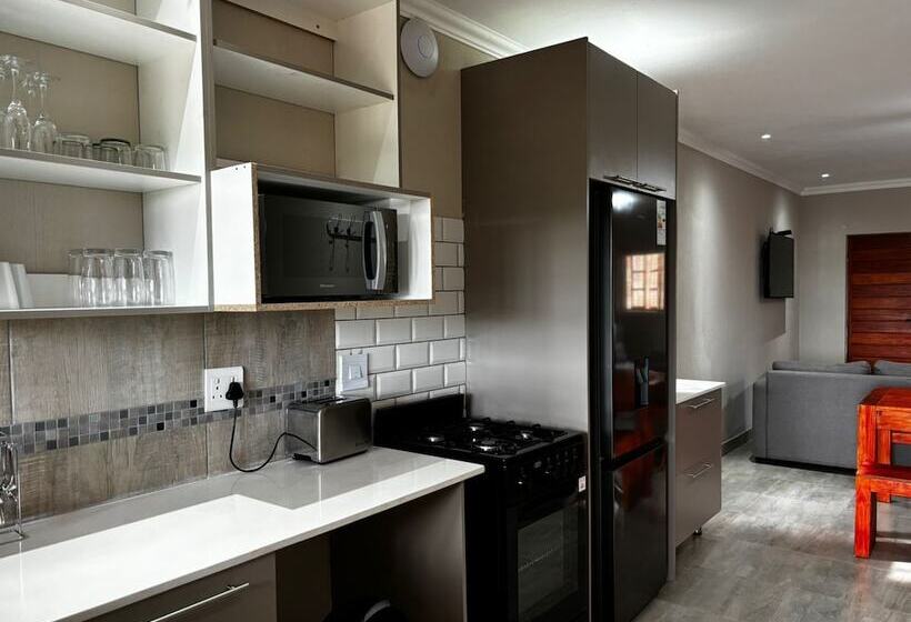 پانسیون Tembo Guest Lodge