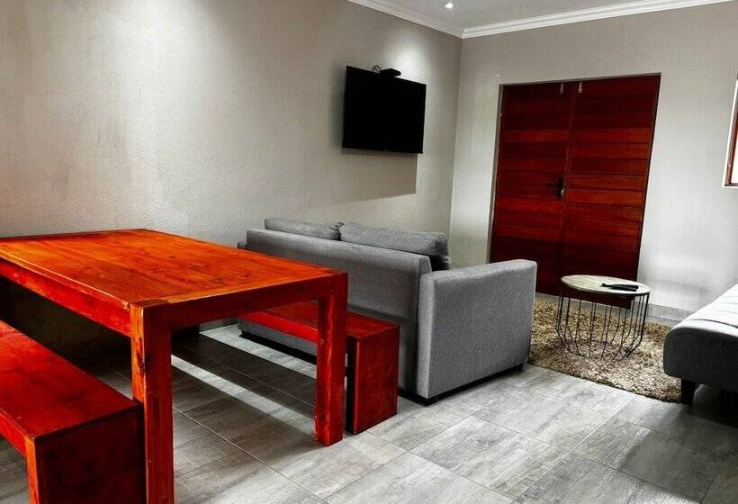 پانسیون Tembo Guest Lodge