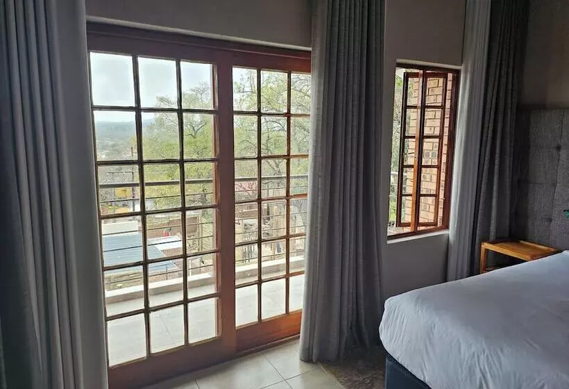 Majatalo Tembo Guest Lodge