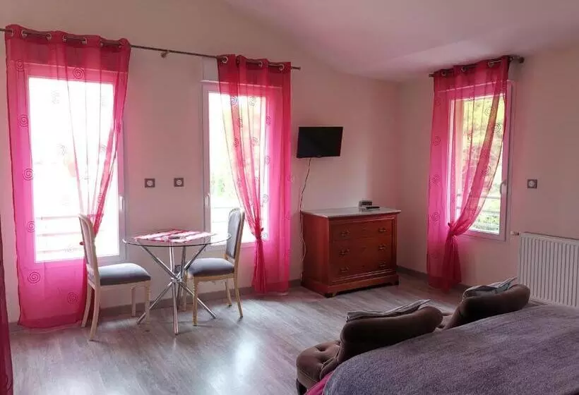 ベッドアンドブレックファースト Chambre D'hôtes Du Bois Joli