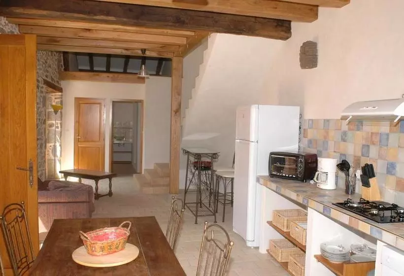 Villa Gites Chambre D Hôtes Avec Piscine Dordogne 2 4 6 8 10 Personnes